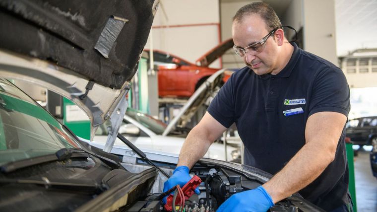 Los talleres instan a adelantar la revisión de los coches ante el posible 'primer gran viaje' en meses