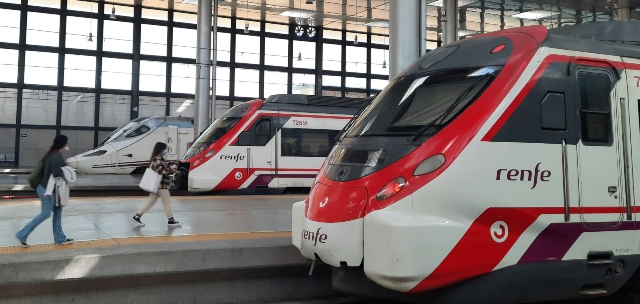 El Gobierno fija los servicios mínimos para este viernes por la huelga de CGT en Renfe