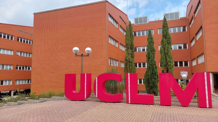 UCLM, finalista de los premios de las empresas tecnológicas por su adaptación de la docencia durante el confinamiento