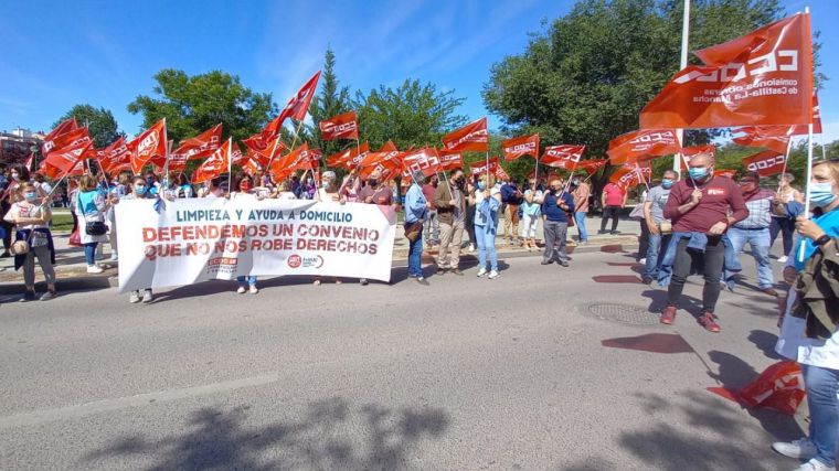 CCOO y UGT mantienen su exigencia de subida salarial para las 6000 personas trabajadoras del sector de la limpieza y la ayuda a domicilio de Albacete 