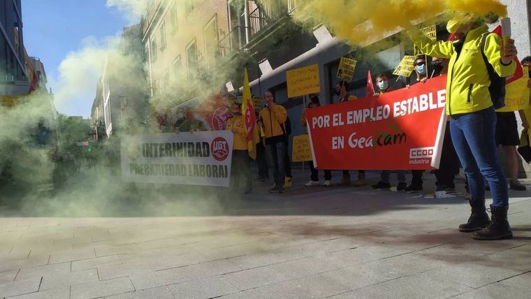 Concentración de los trabajadores de Geacam en Guadalajara.