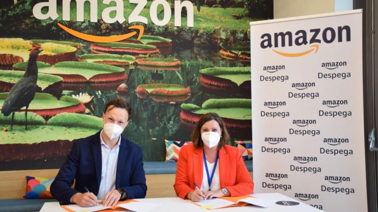 La Junta y Amazon firman un convenio de colaboración para impulsar las ventas internacionales de las pymes de la región a través de internet