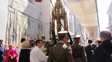 Los toledanos podrán asistir a la misa del Corpus con invitación y contemplar a la Custodia en la Plaza del Ayuntamiento