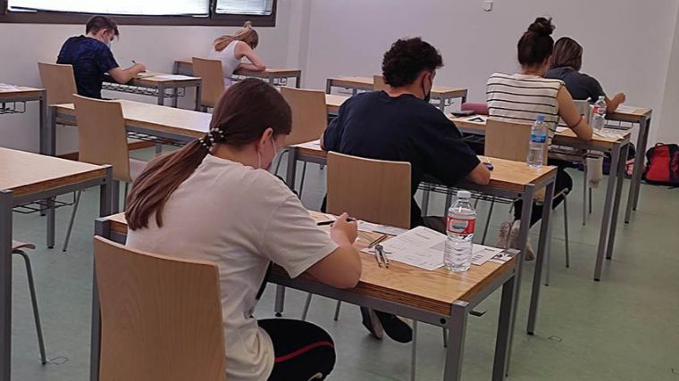 El 96,44 % de los estudiantes aprueba la EvAU en el distrito universitario de Castilla-La Mancha 
