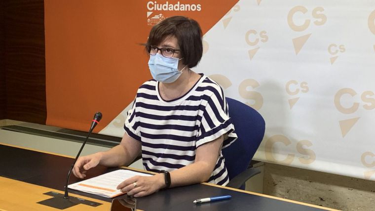 Cs exige a Bienestar Social que la norma sea “mayores en su hogar” y que la excepción sea “la institucionalización”