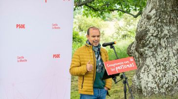 Bellido: “Es indecente como el PP con una mano firma el pacto para defender el agua de esta región y con la otra vota para que se la sigan llevando”