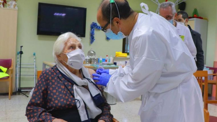 Dos hospitales de la región ya no tienen pacientes COVID y el fin de semana deja 275 casos nuevos y 107 ingresados