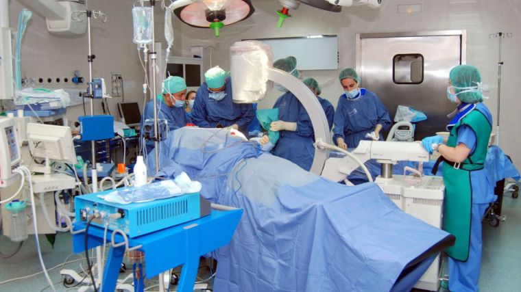 La Covid se ceba con las esperas quirúrgicas: Un by-pass coronario para el que se aguardaba 120 días, ahora tarda de media 290