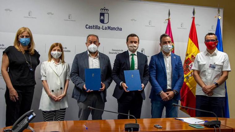 La UCLM y el Gobierno regional crean una cátedra para impulsar la economía circular en Castilla-La Mancha