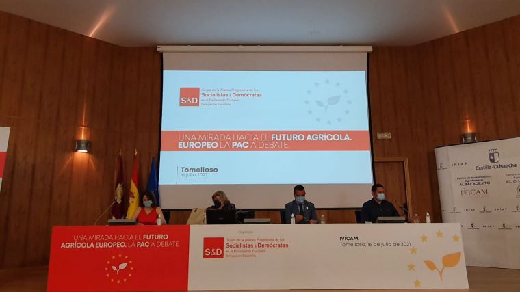Cristina Maestre: “El PSOE está permanentemente en interlocución con el sector agrícola tanto en Europa como en Castilla-La Mancha trabajando de manera activa en todas las instituciones para defender nuestro campo”