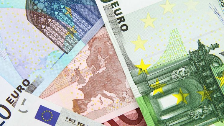 Cae la financiación estatal y los tributos propios y los fondos europeos salvan las cuentas de CLM del primer semestre