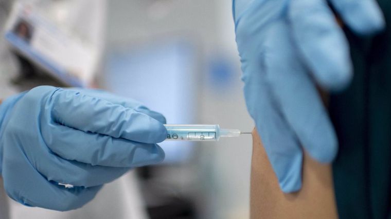 Garde espera iniciar el curso académico con el cien por cien de los alumnos de la UCLM vacunados