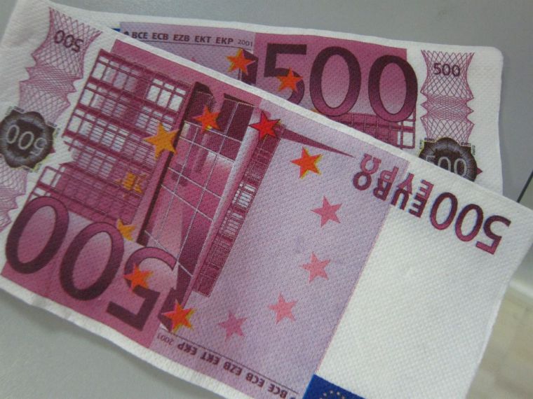 El número de billetes de 500 euros marcó en julio su menor nivel desde febrero de 2002