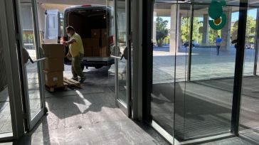El Gobierno de Castilla-La Mancha ha distribuido esta semana cerca de 180.000 artículos de protección en los centros sanitarios