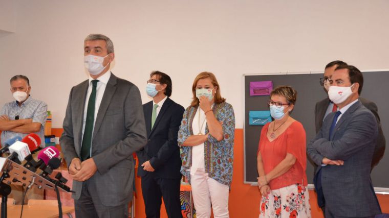 La Diputación de Toledo amplía las ayudas a los ayuntamientos para la limpieza extraordinaria de colegios por la Covid-19