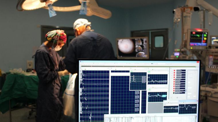 El Complejo Hospitalario Universitario de Albacete incorpora la técnica del mapeo motor intraoperatorio en cirugías de tumores cerebrales
