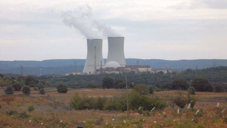 LAS ELÉCTRICAS INICIAN LA BATALLA POR LA BAJADA DE IMPUESTOS A LA ENERGÍA NUCLEAR