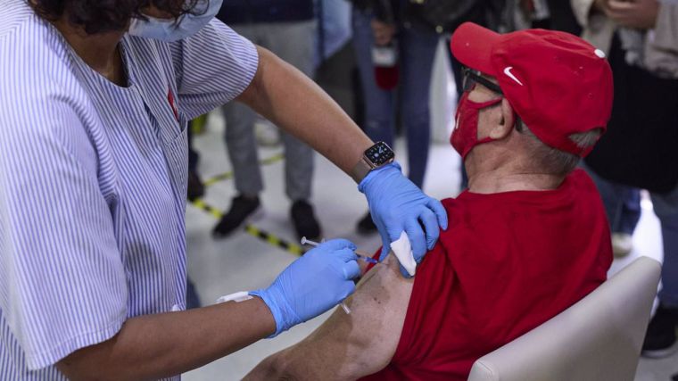 El 76,9% de la población española ya ha recibido la pauta completa de vacunación contra el COVID-19