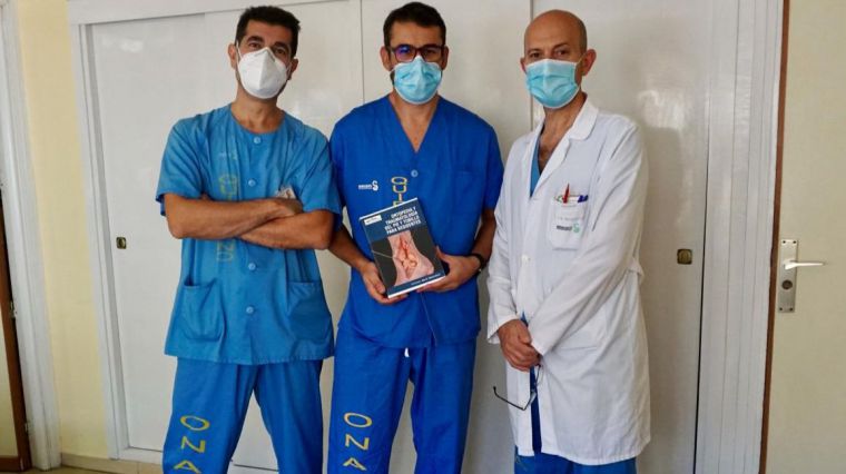 Traumatólogos del Hospital de Toledo publican el primer libro para médicos residentes con toda la patología ortopédica de pie y tobillo 
