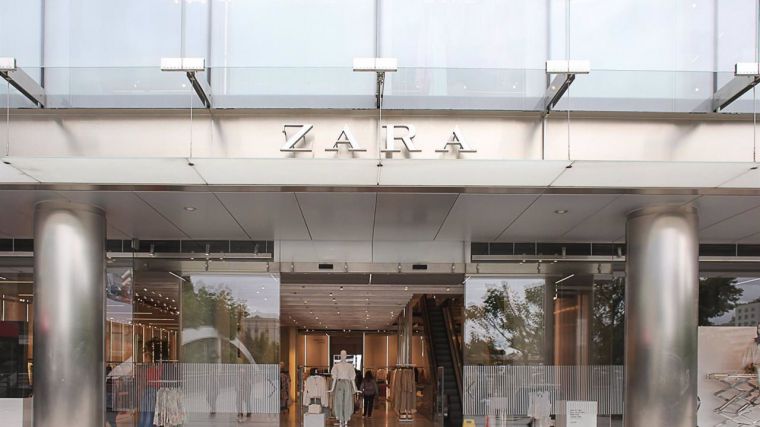 Zara y el resto de tiendas de Inditex cobrarán por sus bolsas en España a partir de este lunes