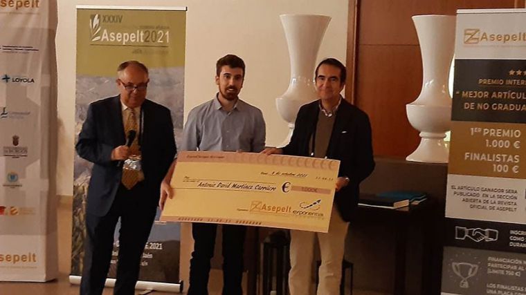 Un alumno de la UCLM gana un premio internacional por un trabajo que analiza la transición ecológica desde la economía