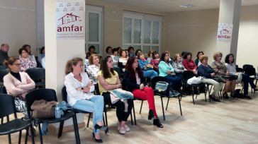 AMFAR IMPARTE UNA JORNADA INFORMATIVA SOBRE SALUD FEMENINA