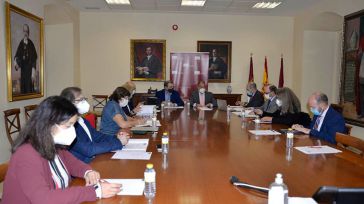 Constituida la comisión de seguimiento del convenio entre la UCLM y la Consejería de Sanidad