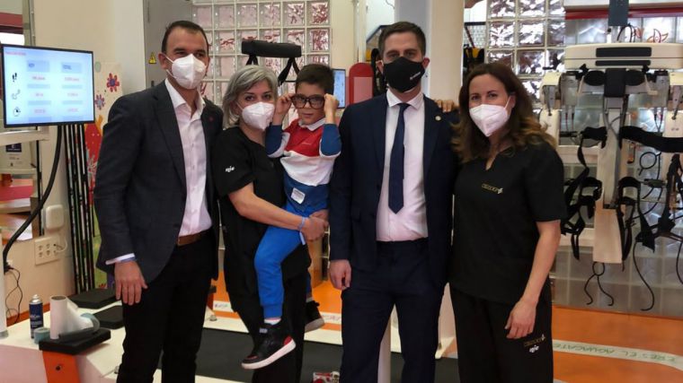 Fisioterapeutas castellano-manchegos participan en el proyecto del primer exoesqueleto pediátrico
