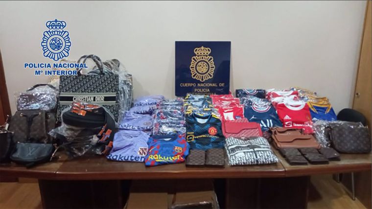 La policía detiene a 31 personas acusadas de distribuir productos falsos en Albacete y otras 13 provincias