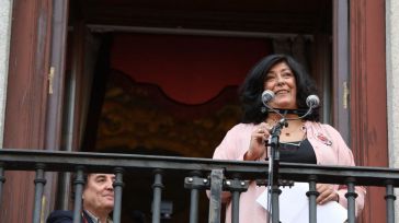 Toledo reconocerá a Almudena Grandes poniendo su nombre a la biblioteca de Santa María de Benquerencia