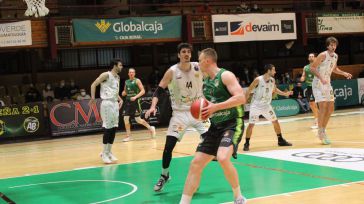 Globalcaja viste de solidaridad el derbi entre el Bueno Arenas Albacete Basket y el Decolor Fundación Globalcaja La Roda