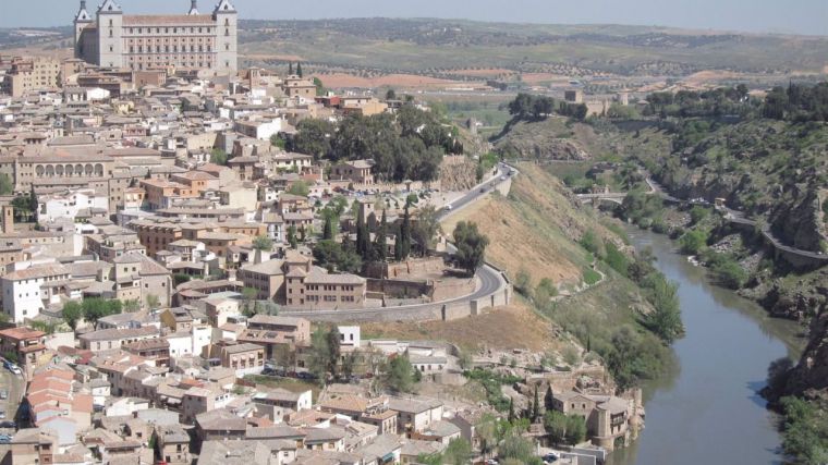 Toledo regulará los pisos turísticos en el Casco planteando cupos y sugiere limitarlos a primeras plantas de edificios