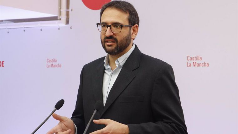 Gutiérrez confía en una mayoría del PSOE y se apoya en una encuesta que dice que el 58% de manchegos prefiere a Page