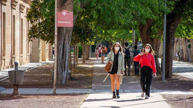 La UCLM propicia que los ocupados universitarios se hayan multiplicado por 3,5 en Castilla-La Mancha, por encima del crecimiento nacional