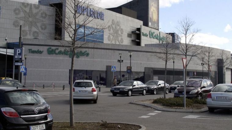 Hipercor y El Corte Inglés, los supermercados nacionales mejor valorados por los consumidores