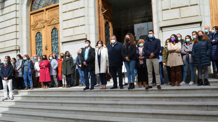 La Diputación de Toledo se suma a los cinco minutos de silencio en solidaridad con el pueblo de Ucrania