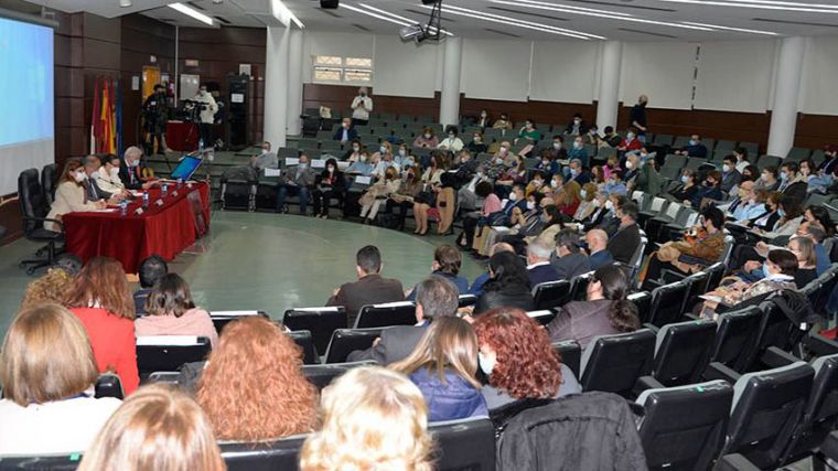 En torno a 700 profesionales de Castilla-La Mancha han recibido formación sobre el proceso de aplicación de la Ley que regula la eutanasia