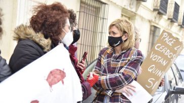 Picazo arremete contra "el régimen socialista" por el nuevo 'impuestazo' al consumo de agua: "Siguen castigando a familias y autónomos"