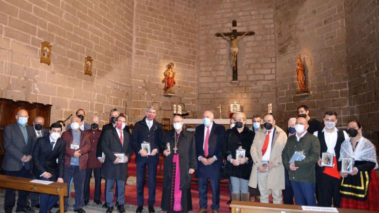 Álvaro Gutiérrez acompaña a Navamorcuende en el XXIX aniversario de la declaración del BIC de su iglesia