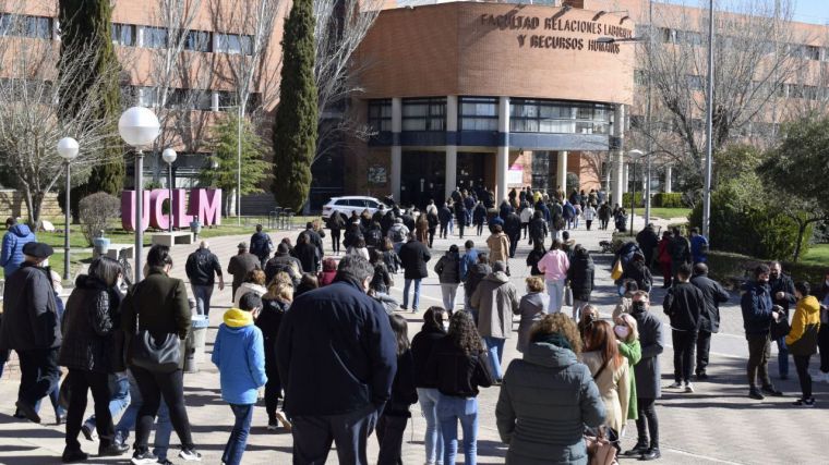 La UCLM ha recibido a 3000 preuniversitarios en las jornadas de puertas abiertas y feria ‘Estudia en la UCLM’
