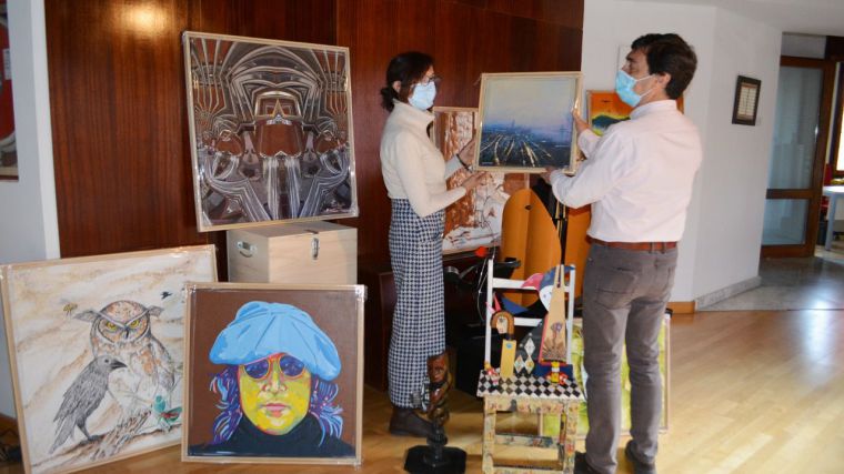 La exposición “Valija Iberoamericana”, organizada por la Diputación de Toledo, reúne en el Centro Cultural San Clemente a 69 artistas contemporáneos de 19 países