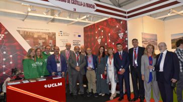 La UCLM expone su potencial científico y tecnológico en torno al vino en FENAVIN 