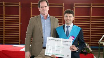 Un futuro estudiante de Grado de Ingeniería en Energías Renovables premiado por la fábrica de Lafarge en Villaluenga de la Sagra