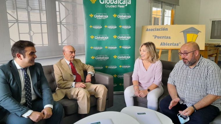 La Fundación Globalcaja Ciudad Real y la Asociación ‘Puertas Abiertas’ de Tomelloso ponen en marcha el programa ‘Actuación Digital en Salud Mental’