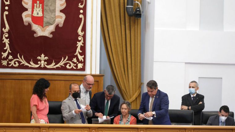 El Pleno elige a Fernando Andújar como presidente de la Cámara de Cuentas de Castilla-La Mancha