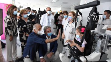 La Fundación Aladina dona al Hospital de Parapléjicos un robot pediátrico que ayuda a caminar a niños y niñas con lesiones medulares 