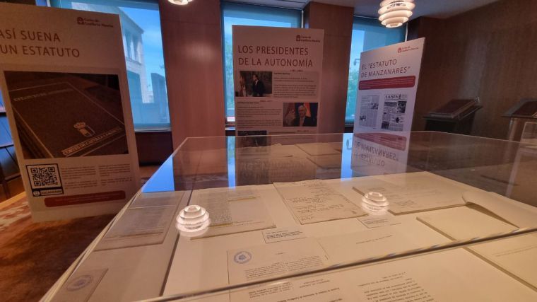 Las Cortes se suman al Día de los Archivos con una exposición sobre el proceso de aprobación del Estatuto de Autonomía