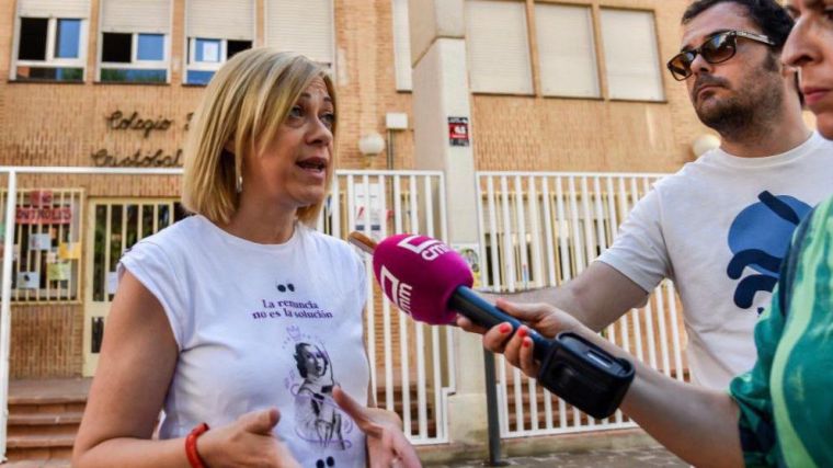 Carmen Picazo reclama la gratuidad de los libros de texto en Castilla-La Mancha