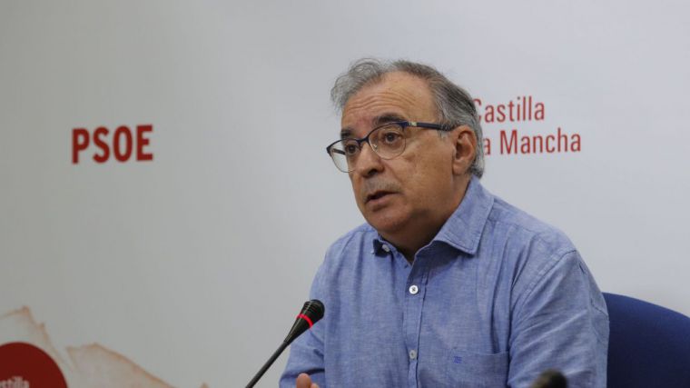 Mora critica la “demagogia” de Núñez que “hoy dice defender la sanidad pública”, pero “ayer aplaudía” los recortes de Cospedal