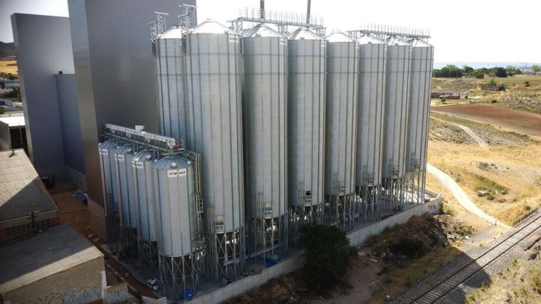 Symaga ultima la instalación de 25 silos para Panificadora Conquense y refuerza su apuesta exterior para el próximo cuatrimestre